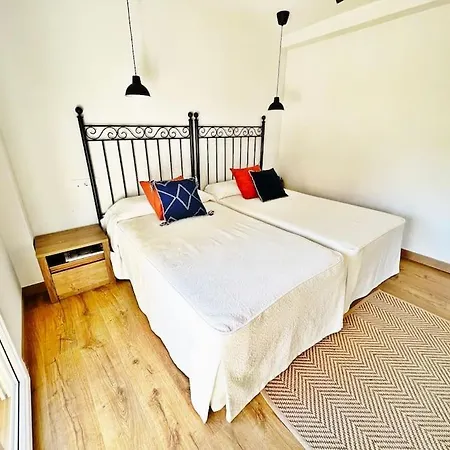 Luxurious With Pool *