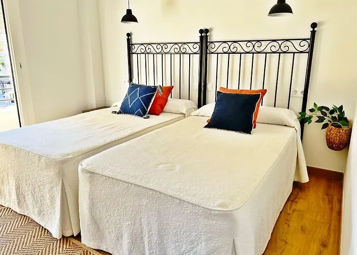 Luxurious With Pool Appartamento Fuengirola