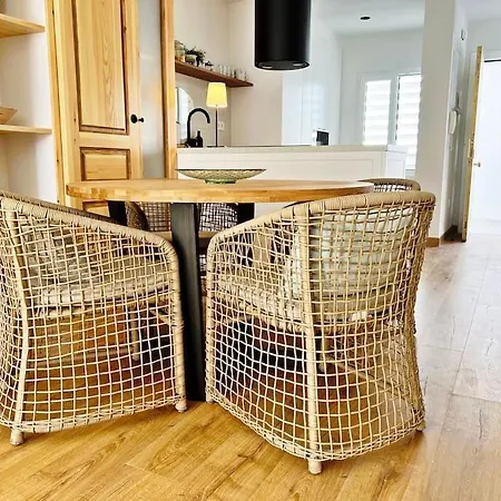 Luxurious With Pool Appartement