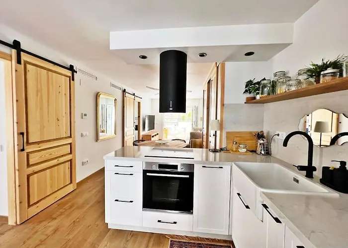 Apartment Luxurious With Pool *