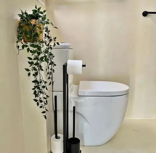 Luxurious With Pool *