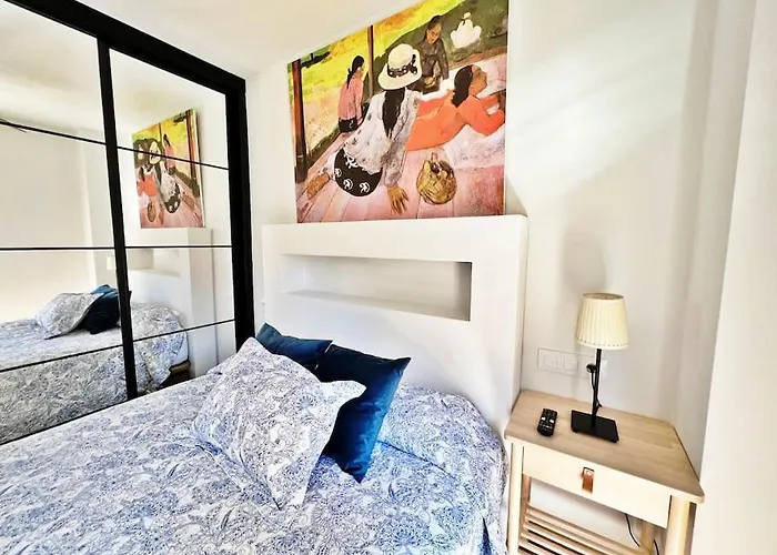 Luxurious With Pool Apartment *